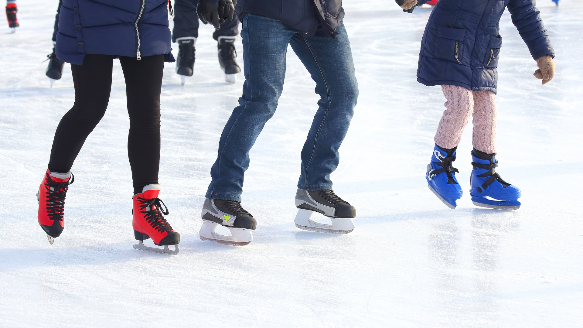Image: people ice skating